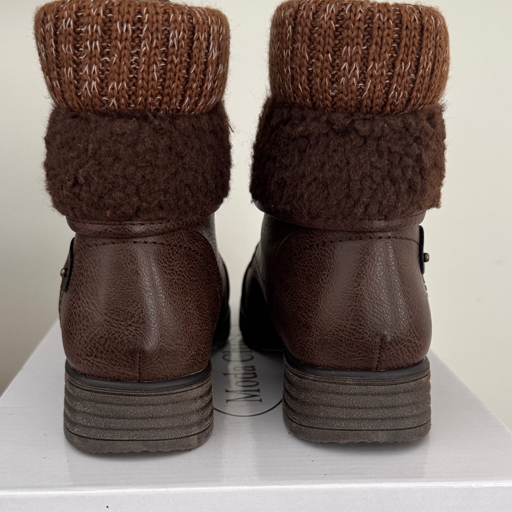 Cozy Brown Combat Boots with Knit Cuff - Picture 4 of 7
